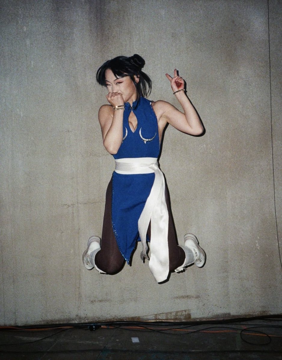 TheeMissGlaze's tweet photo. Callina Liang recreating Chun-Li's win pose 🤩

- via Kitao Sakurai on Instagram https://t.co/foiBWbyNCf