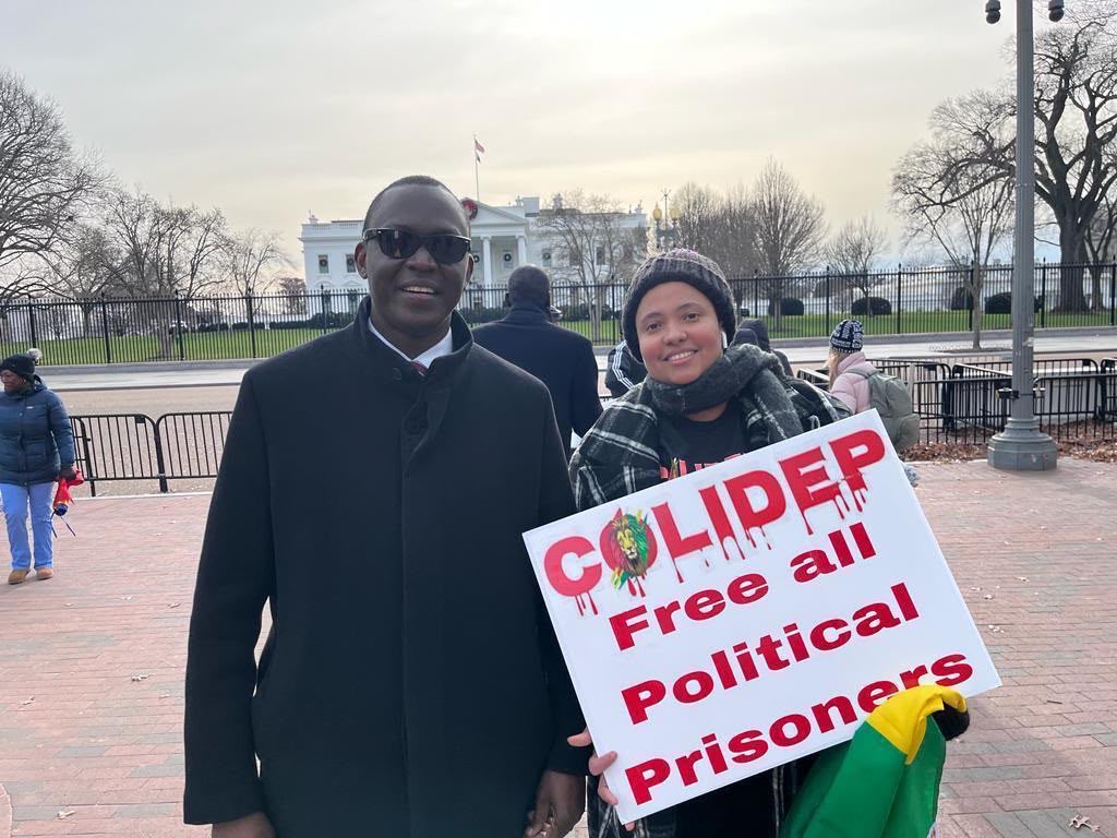 Oumouldial's tweet photo. 20 October 2022 - 20 October 2026

Four years later, we are still waiting for justice. We will never forget the victims. Justice for the victims of Jeudi Noir.  🇹🇩
(Vidéo et photos de 2022 avec Succès Masra et Souleymane Guengueng) https://t.co/1OHdyROdRi