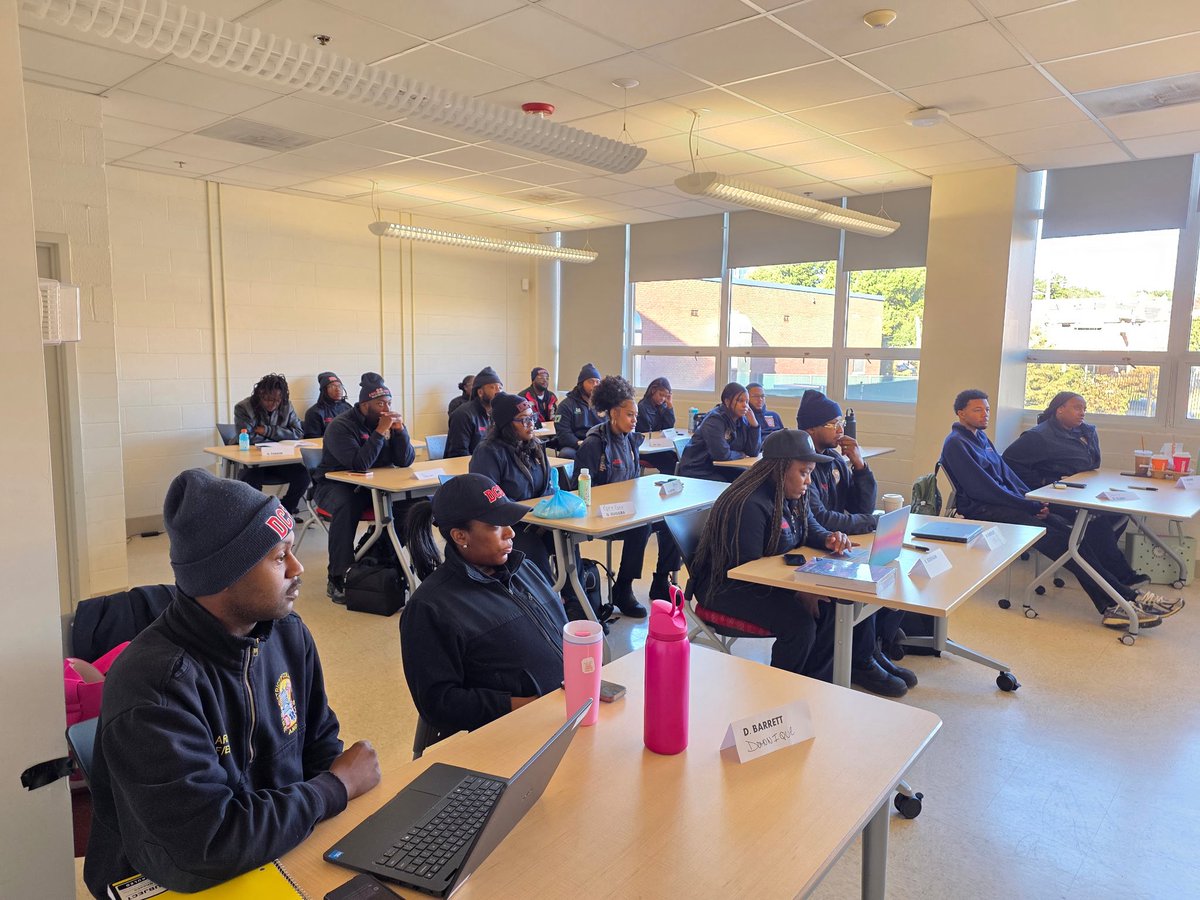 dcfireems's tweet photo. This week begins the first week of the new @udc_edu Paramedic Program. 

Twenty students (18 are @dcfireems Firefighters) are now enrolled in the District’s first publicly accessible paramedic program. 

This is a promise kept by @MayorBowser for access to healthcare training. https://t.co/T7DgXWRQgU