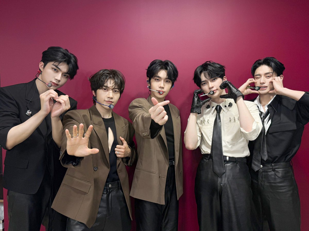 yms39711629's tweet photo. 🏆️渡して、제로즈 사랑해〜！って言ってもらおう🫶
1RP=1VOTE

#2026MAMAVOTE
#ZEROBASEONE https://t.co/BsdK71QDm4