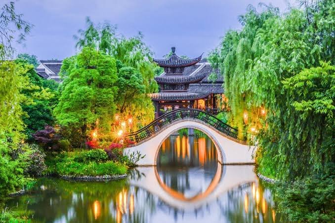 dhh's tweet photo. “[Hangzhou] is without doubt the finest and most splendid city in the world” — Marco Polo

I'm just as impressed in the 21st century as Polo was in the 13th. What a remarkable city! So green, so walkable, so beautiful. https://t.co/GcKsAm3WUw