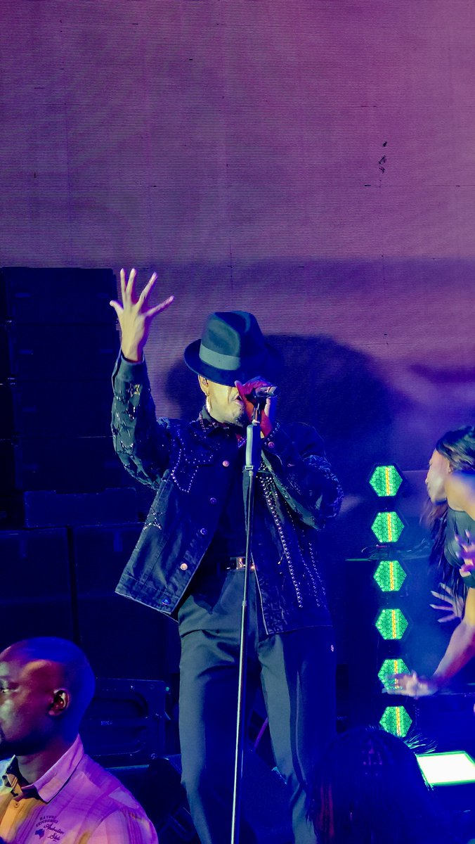 thefamoustvke's tweet photo. Neyo and his Dancers at the One Night Only  - Brunch Edition. 

#neyo #OneNightOnly2026 #OneNightOnlyke https://t.co/CYGfTiHD1s
