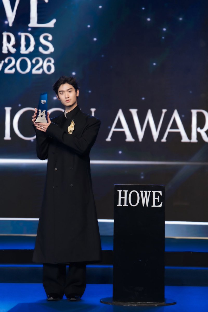 DomundiTV's tweet photo. จบลงไปแล้วสำหรับงาน Howe Awards 2026 ✨

ขอขอบคุณทุกรางวัลจากงาน Howe Awards 2026 🏆

รางวัล HOWE SHINING MALE AWARD 
🏆 เฟิร์สวัน วรรณกร

รางวัล HOWE OUTSTANDING SCRIPT OF THE YEAR 
🏆 ซีรีส์ ภพเธอ Love Upon a Time Series

รางวัล HOWE POPULAR ICON AWARD 
🏆 โทมัส ธีร์ทัศน์

รางวัล HOWE POPULAR ICON AWARD 
🏆 ก้อง ก้องภพ

รางวัล HOWE HOTTEST TRENDING OF THE YEAR 
🏆 ซีรีส์ ด้วงกับเธอ Duang With You Series

รางวัล HOWE HOTTEST SINGER AWARD 
🏆 นุนิว ชวรินทร์

รางวัล HOWE RISING ICON AWARD
🏆 ริวจิน ทินภัทร

รางวัล HOWE RISING ICON AWARD
🏆 แพทจิ จิรชาติ

รางวัล HOWE RISING ICON AWARD
🏆 อู่อู๋ ธนภูมิ

รางวัล HOWERISING ICON AWARD
🏆 เซฟ วรพงษ์

รางวัล HOWE HOTTEST ARTIST AWARD 
🏆 DEXX

และขอขอบคุณ @howemagazine_th ที่ให้เกียรติ “เน็ต” “เจเจ” “เจมส์ศุ” “ยิม” “โทมัส” “ก้อง” “อู่อู๋” “ริวจิน” และ “แพทจิ” ได้มาร่วมเป็นส่วนหนึ่งในงานนะคะ 🥰

ขอขอบคุณแฟน ๆ ทุกคนที่มาเจอกัน รวมถึงแฟน ๆ ที่ส่งกำลังใจมาให้หนุ่ม ๆ ดูมันดิด้วยนะคะ 🫶🏻✨

#HOWEAWARDS2026xDMD