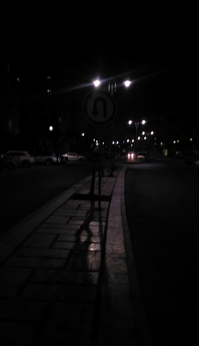 phantomrev11's tweet photo. night walks https://t.co/gpgTcKG3qi