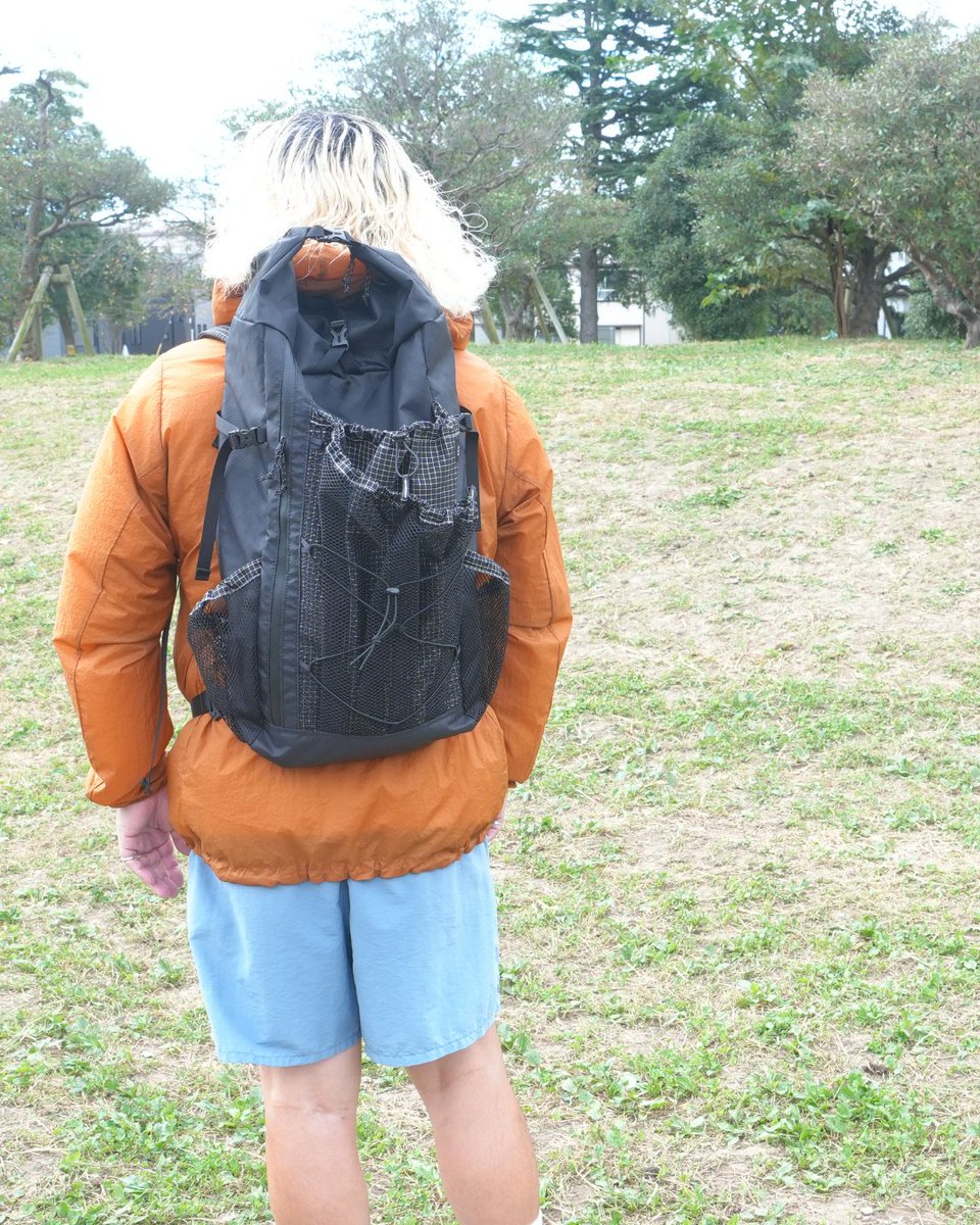 slowhike_KT's tweet photo. DAY-20
とうとうリュックができました！
20-25Lのリュックです！

型紙の数は数えたら45くらいあって
サイドパーツとか×2だから
50強のパーツの数！！！！！

ぜひPOPUPに見に来て！

あと1日
🚩POPUP🚩長野
＼10/24-25／

#登山
#ハイキング https://t.co/k9GZZPYYWT