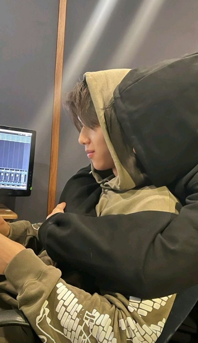 chmpgnlatte's tweet photo. Day 02 : never imagine this is far painful than I expected, what do I do my babies 😭💔 https://t.co/Vr5YRcjihA