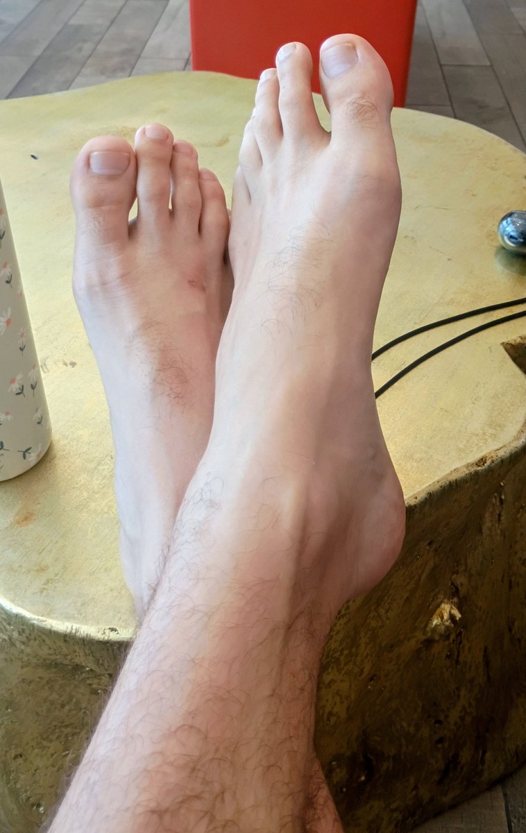 Feet_Taurus tweet picture