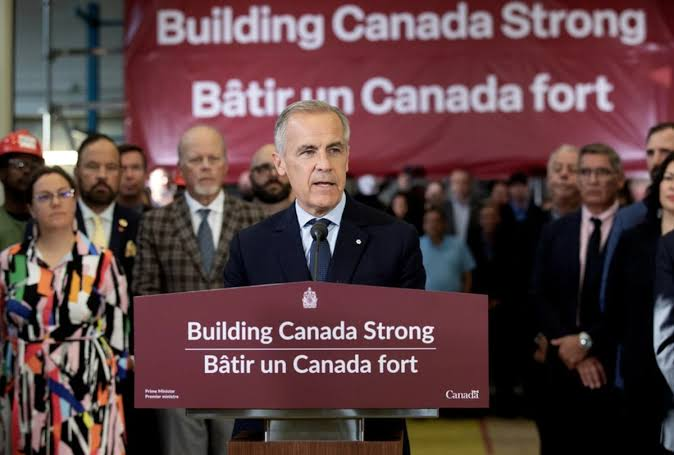 JoeMoose14's tweet photo. When PM Mark Carney says "build Canada strong" 
What it really means is building with steel from China, hiring temporary foreign workers, rewarding millions of dollars with of contracts to U.S. companies. https://t.co/y2ZgxzDAZD