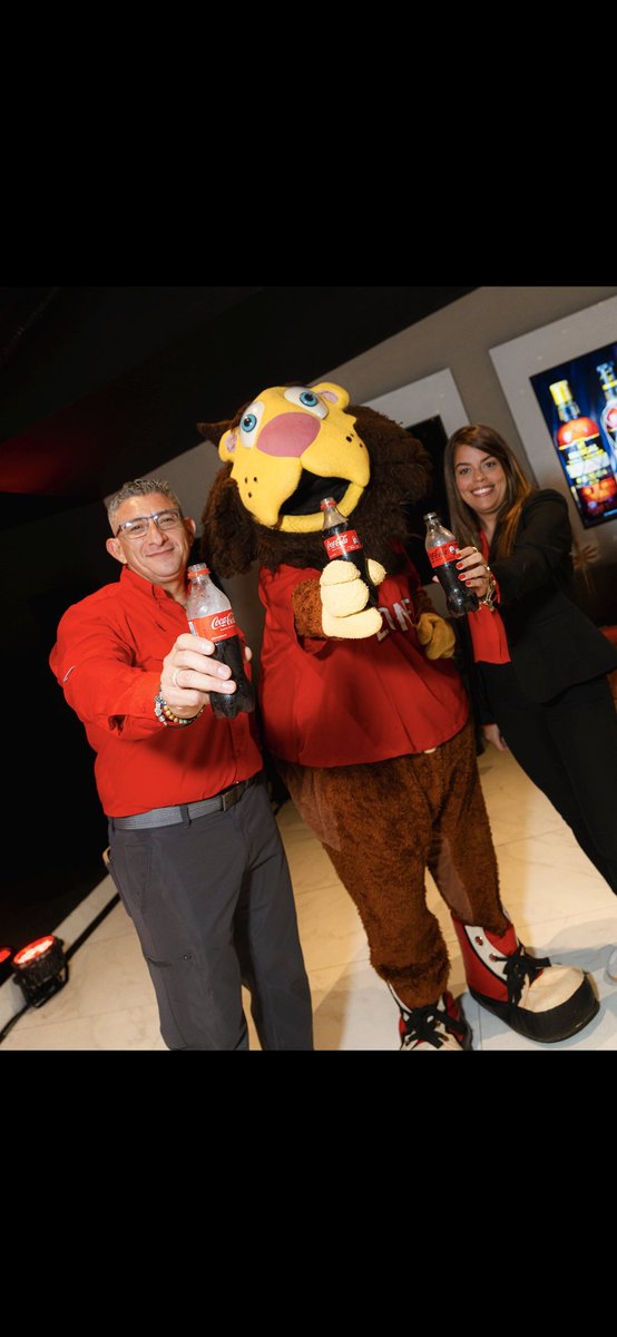 vdilone's tweet photo. #Coke's in The #Dominican #Baseball
Coca-Cola anuncia #Apoyo a 3 #Equipos de la Pelota #Invernal y celebra su conexión con la cultura #Dominicana
La icónica #Marca acompañará a:
los #Tigres del #Licey, las #Águilas #Cibaeñas y los #Leones del #Escogido, sumándose a una de las https://t.co/59nHe0N2eF