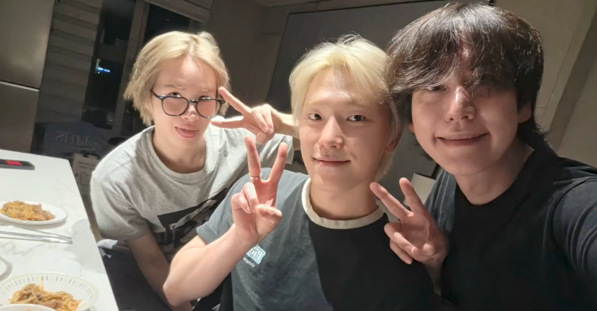 bbangtaeng42's tweet photo. Kyungmin with DINO sbn and KYUHYUN sbn https://t.co/rVHu1nNMjY