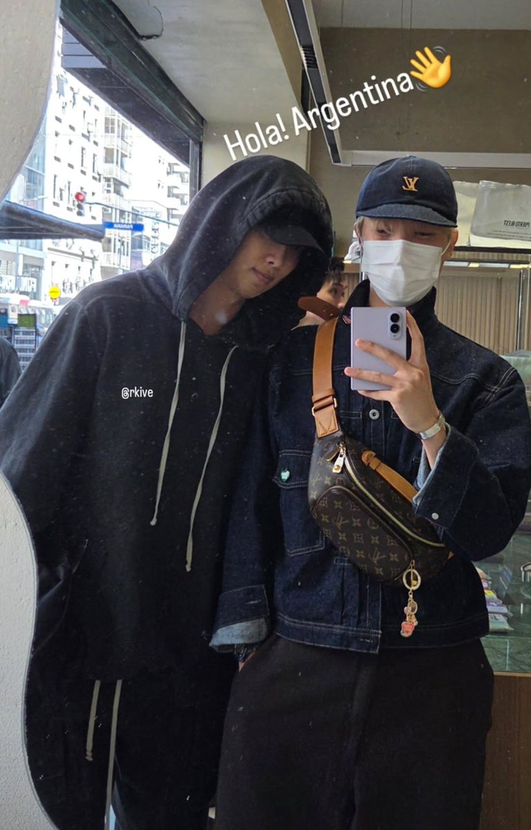 KNJsSource's tweet photo. #RM in a new photo posted by J-Hope on Instagram.

🔗 https://t.co/ZCzK3A3yM3 https://t.co/LyjwJvAp4r