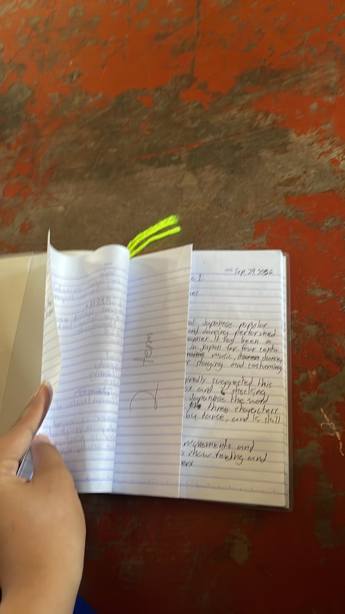 symzxt's tweet photo. isa pa lang na page may sulat, term 2 na agad🥺😭😭 https://t.co/CVUlLifcbC