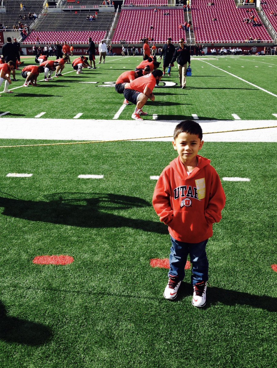 RycePalepoi's tweet photo. All glory to God!! After a great phone call with @Colton_Swan I am humbled and blessed to receive and offer to the University of Utah❗️@RSNBUtes  @CoachAjPatai @LevaniDamuni @PRINCE4BP @PTrenches @CCHSFOOTBALL_ @butchpauu7 @Frankie_Sutera @SuteraCasey @Andy_Pham1 @TheChocolate_1 https://t.co/2hVCn1IhlN