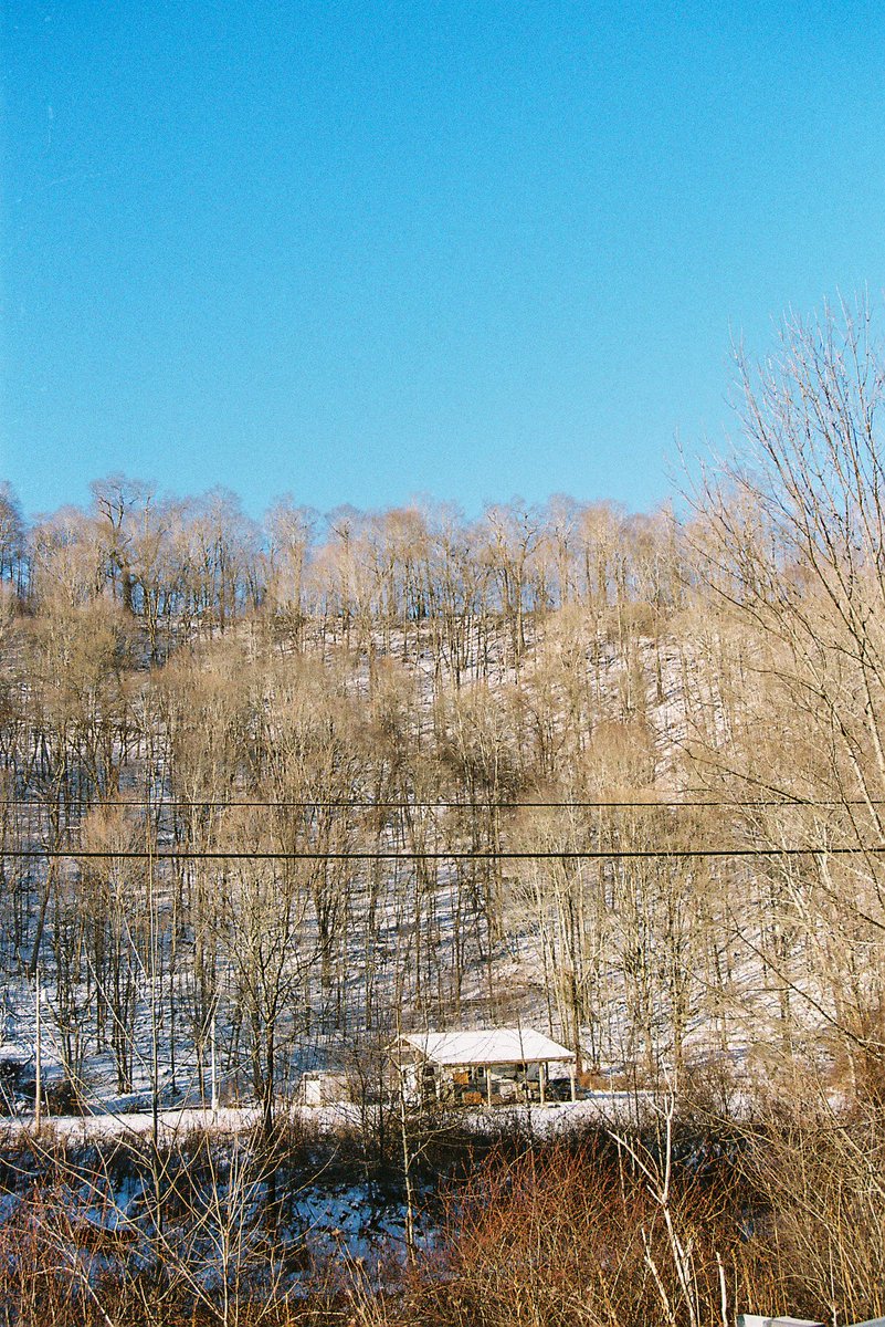 WithinTheNotch's tweet photo. Embedded within the areas of the Monongahela region is a town known as Mingo Flats. This is now a small village that has a few abandoned buildings. It was originally a town named after the Mingo tribe, who had settled in the same area. https://t.co/K86vQelK5C
