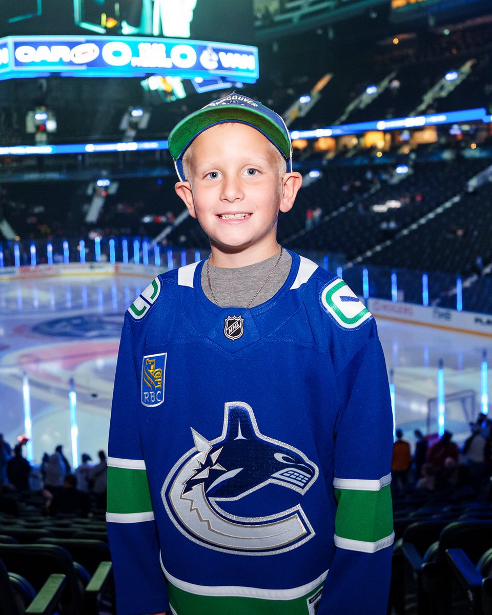 Canucksforkids's tweet photo. Tonight’s Star of the Game is Huxley! ✨

Huxley experienced complications that required hospitalization at BC Children’s Hospital and nearly cost him his vision. An MRI revealed Chiari malformation. Through it all, Huxley continues to show incredible strength.

#VanAsOne | @RBC https://t.co/GDlfD3nqNU