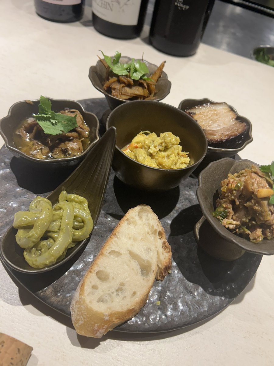 torikipeyang's tweet photo. スパイス八寸と秋刀魚ビリヤニ、最高だった。次は貸切でスパイス寿司行きたい。 https://t.co/0AucJp7QzZ