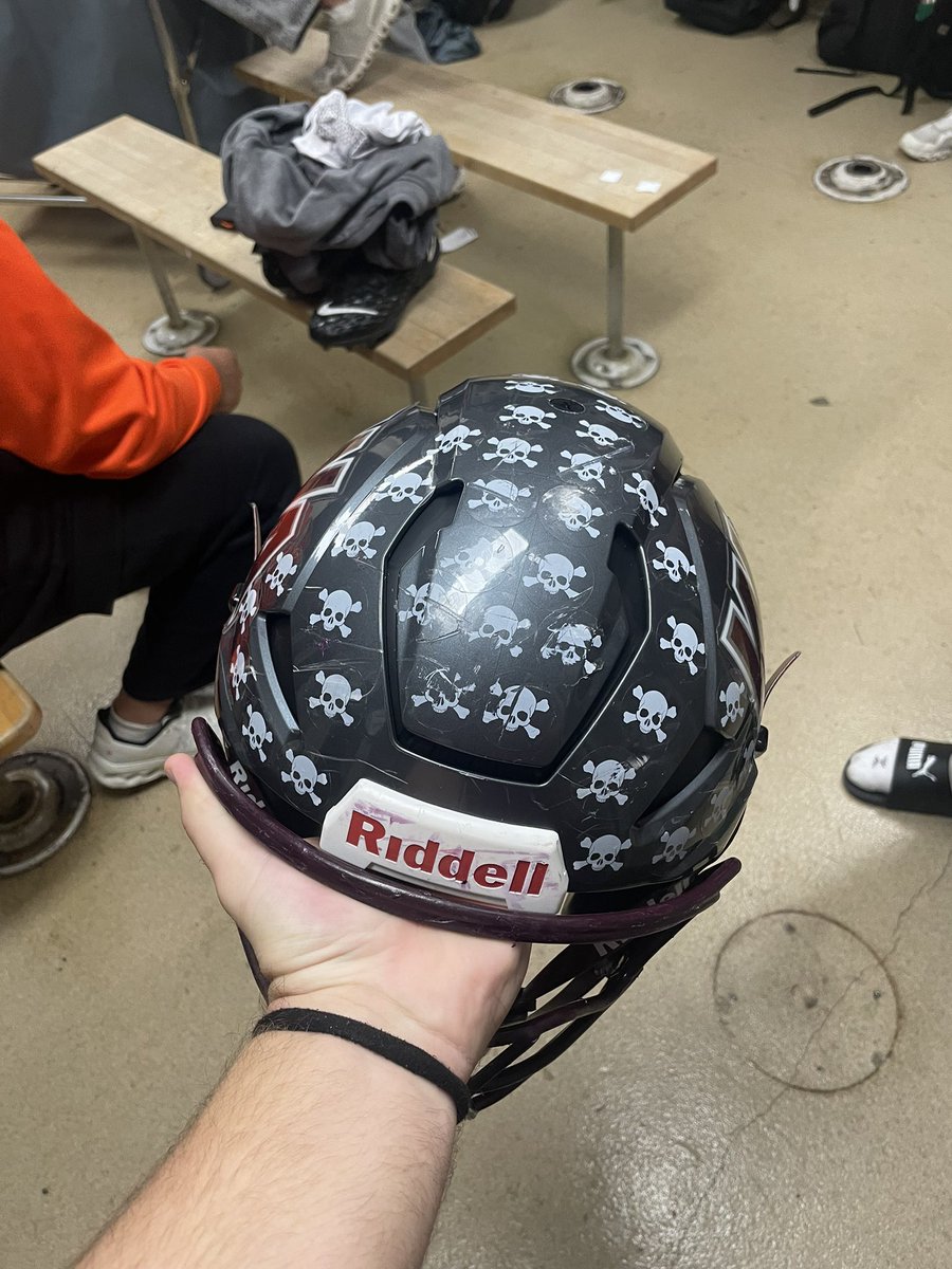 LuhrsAlex54's tweet photo. Up to 47 stickers in 6 games, nearly twice as many as I had through 11 games last season! https://t.co/vDPFDTbkgx
