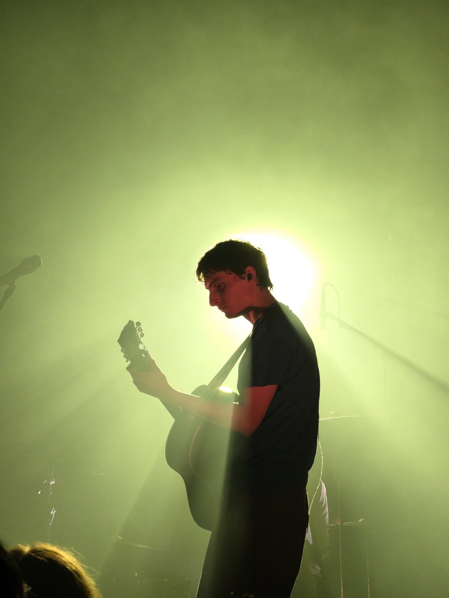 bylerstyles's tweet photo. in honor of the final show tonight, here's some more of my 600+ pics I dont think ive posted yet 

also reminder if you like them, I like foah <3 https://t.co/NFTNS0VJDE