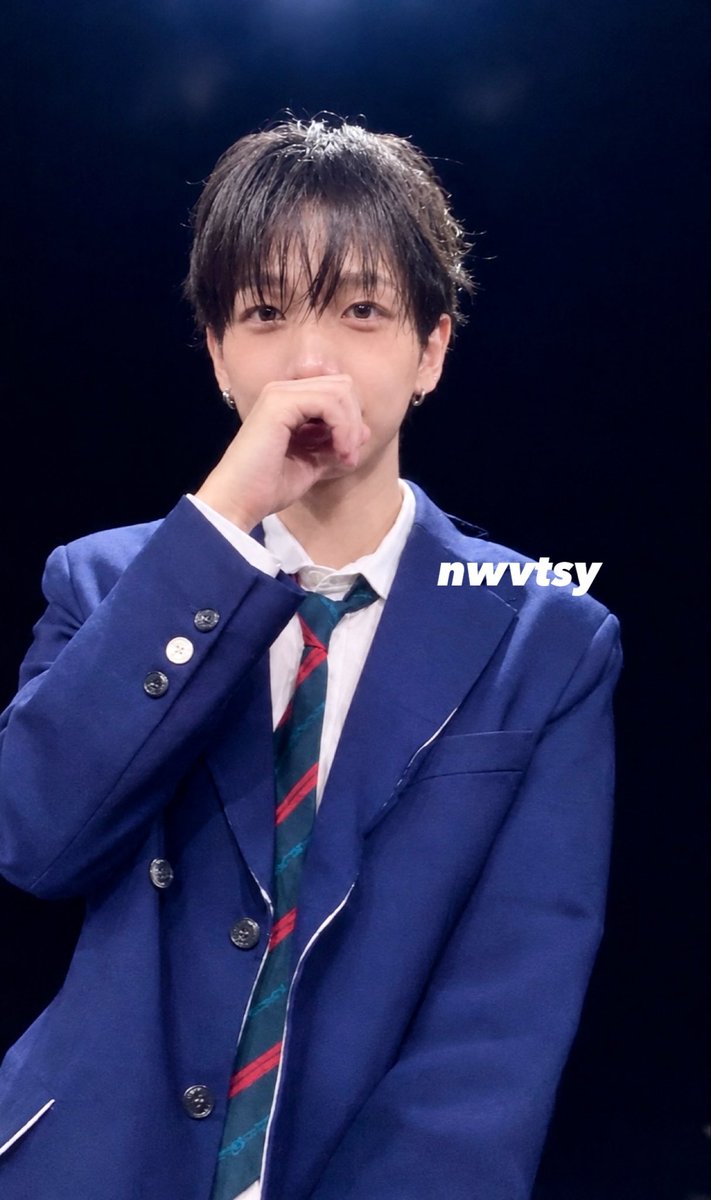 nwvtsy's tweet photo. 명재현 진짜 존x나 잘생김
진짜 몹시...매우......
째혀니♡째혀니♡째혀니 https://t.co/A0uAFGU4Vr