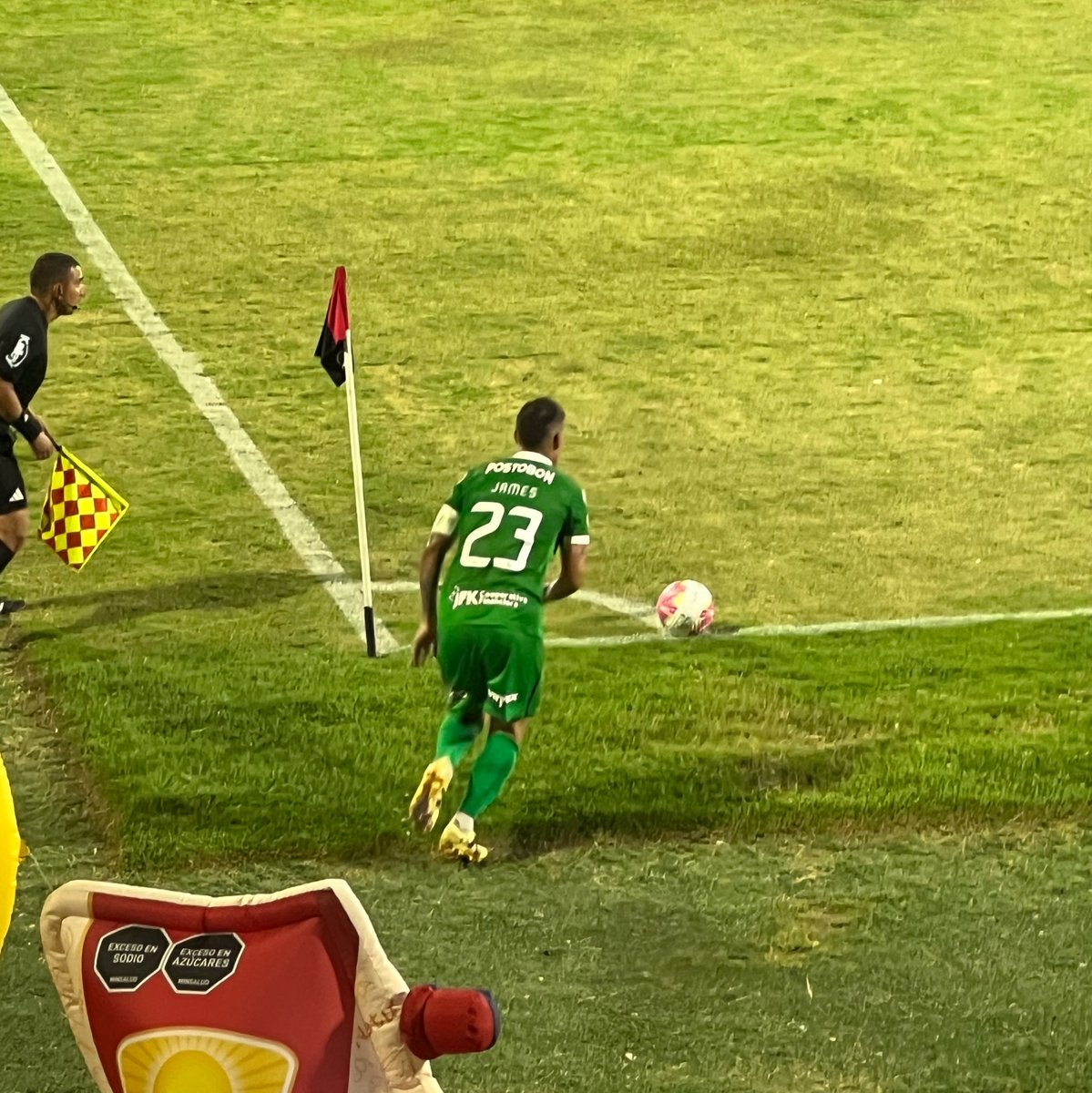 mrlxnRM's tweet photo. Lo disfruté, que jugador, que clase. 

Te amo James David.

Feliz por mi Cúcuta. ❤️🖤 https://t.co/Y2psQf6AbL