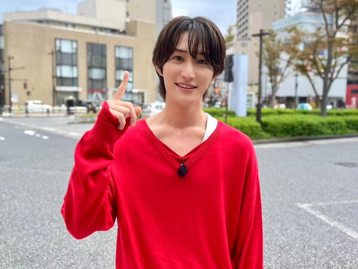 jr_official_X's tweet photo. 今日11:55から放送の
『 #ヒルナンデス！ 』にB&amp;ZAIより
#橋本涼 がVTR出演します☝🏻💙

亀有銀座商店街で" ピッタリ1万円食べ歩き "に挑戦💰💫

ぜひご覧ください🏵️

#BandZAI https://t.co/ntX8Py9yWD