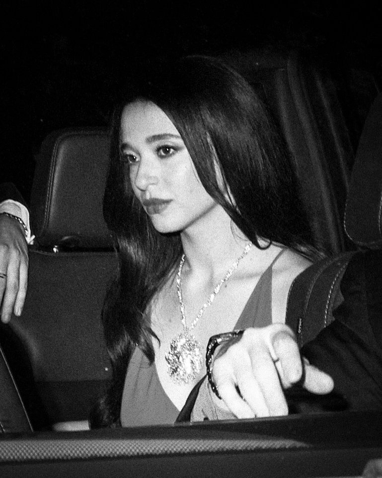 mikeymrose's tweet photo. her 🖤 https://t.co/3TKzpERTdz