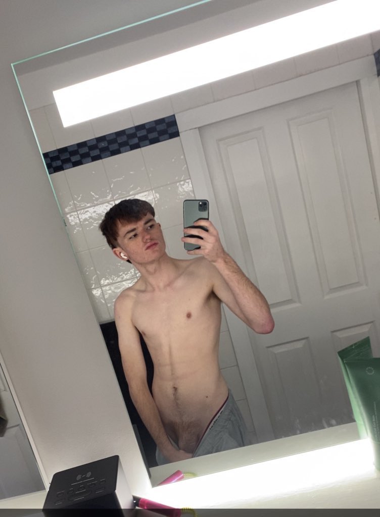 secretsofhunter's tweet photo. Look out cos this barely legal fit aussie lad is getting ready to blow a massive load from his cock. 

big release with exclusive content coming @ 2.5k 💙🤍 https://t.co/BN6gjPHQ6m