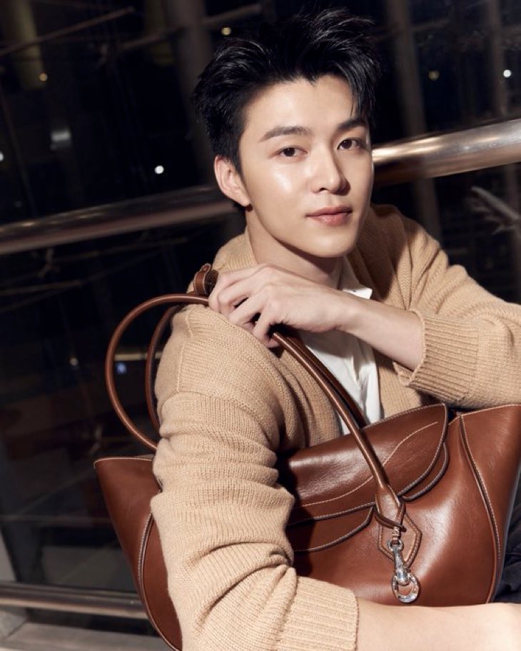 Mommy_namkang's tweet photo. พี่นายแบบหล่อมากจัง
#Meennicha8 
#RalphLauren #PoloFest https://t.co/U9dlekxN4P