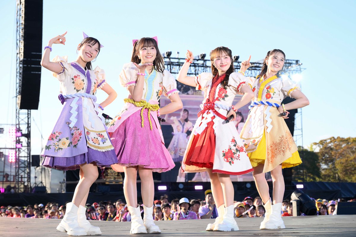 oricon's tweet photo. ももクロ、結成20周年に向け
"20"のプロジェクトを始動へ🍑
⠀
・来年3月に8thアルバムリリース
・アリーナツアー開催
https://t.co/lxFQmJiKdx
⠀
残り18つは今後発表される予定 https://t.co/JumASMhv2U