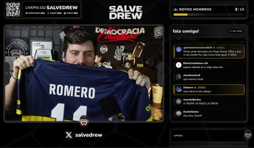 Salvedrew's tweet photo. Ele fede a taça. Mais uma final pro homem. Parabéns, Angel. https://t.co/jMcA8gF713
