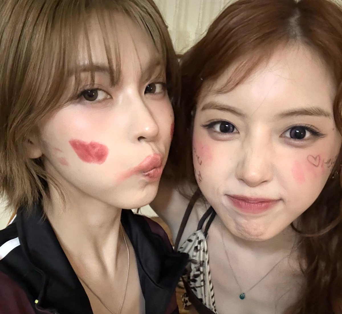 jjubae_ing's tweet photo. 이 세상엔 변하지 않는 아름다운 것이 있대............. https://t.co/eoahLa37VM