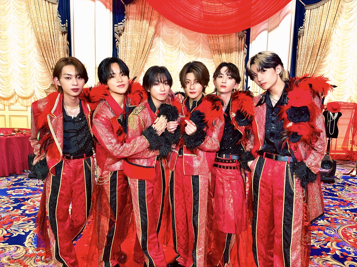 Lienel_official's tweet photo. ✨本日開催✨

10月21日(水)発売
メジャー2ndシングル「愛のダバダ」
発売記念リリースイベント🌹

🗓10月21日(水)
@東京 新宿住友ビル 三角広場
🕛12:00〜 特典会開始
🕓17:30〜 ミニライブ
https://t.co/WbCv4YxZPN

本日はリリース日！
近藤駿太はお休みですが、
5人でみなさんをお待ちしております💃✨

#Lienel #リエネル
#リエネル_愛のダバダ