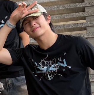 sercodef's tweet photo. หล่อมากกกก https://t.co/DDFGngad2z