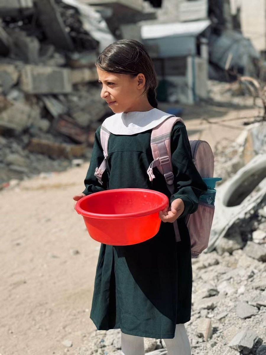SQylan73495's tweet photo. @KJSullivan64 💔 My family of 6 in Gaza is extremely poor. We’ve received NO donations for over 10 days, and we have no food. My injured son urgently needs treatment and nutritious food, and we’re struggling to pay rent. 🙏 Please don’t ignore us. Donate and repost. 🇵🇸 #Gaza #HelpGaza https://t.co/8TVMBWuSZN