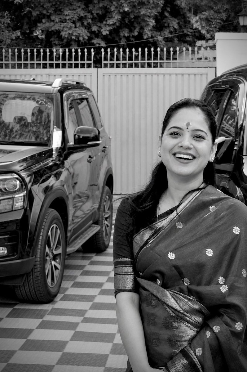 _SamikshaMishra's tweet photo. बागियों को कब देखा है तुमने सहारे मांगते हुए, उनमें होता है हुनर, अकेले लड़ जाने का..!! https://t.co/p6KdGUrCsD