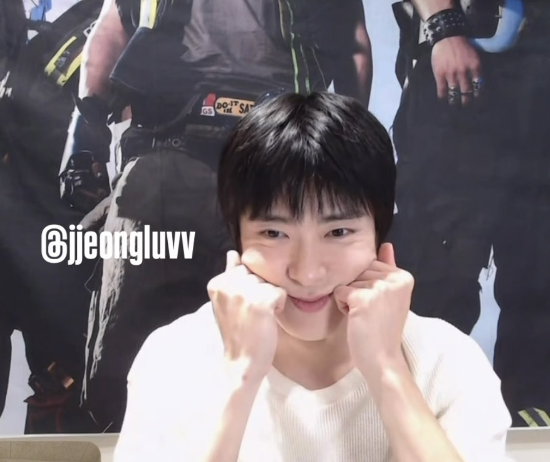 jjeongluvv's tweet photo. 귀여워서 하루종일 복복중 ㅠㅠㅠ https://t.co/NMJIjB8phK