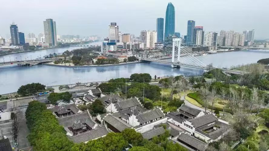 yefeng25659865's tweet photo. The 2026 Yangtze River Delta Int'l Youth Film Week hits Ningbo, Oct 17-23. A vibrant stage for young filmmakers to shine. Don't miss the cinematic feast! #FilmWeek #Ningbo https://t.co/Awtess6Jdj