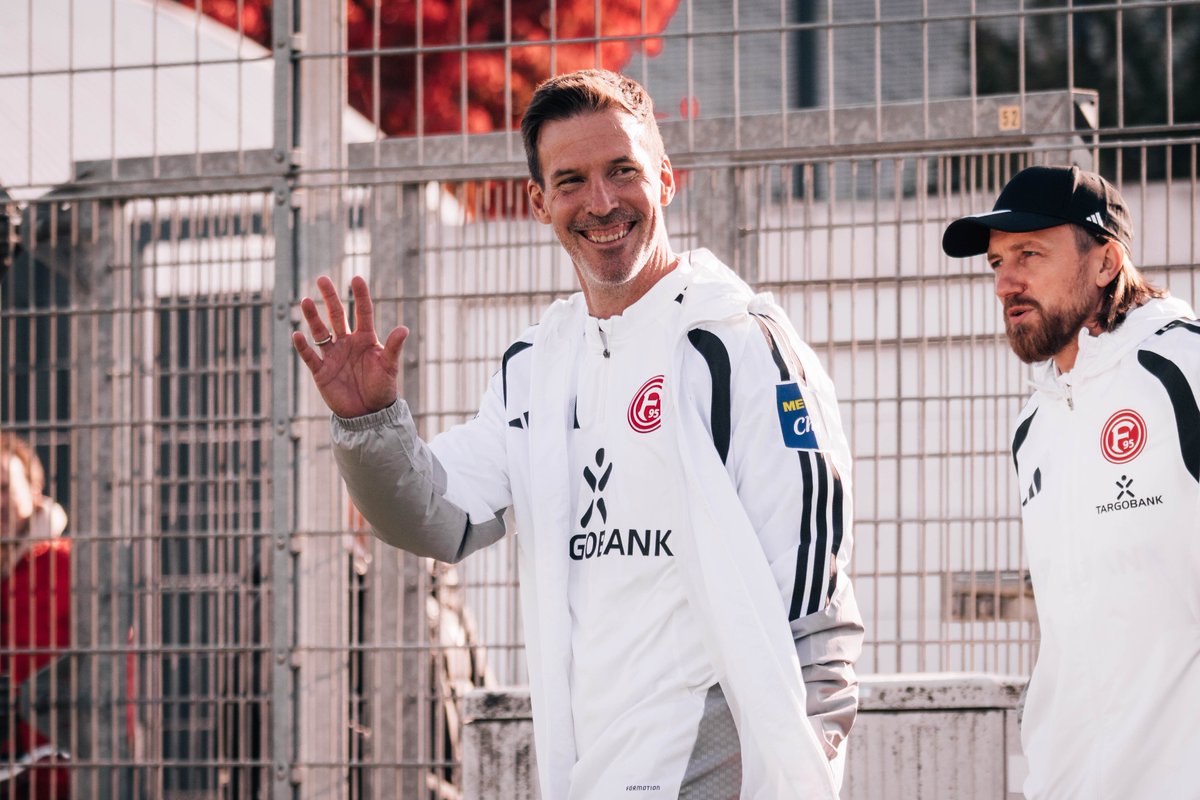 f95's tweet photo. Guten Morgen, Fortunen! 🙏

#f95 | 🔴⚪️ https://t.co/qbo7BnK1Hj