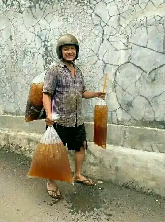 android128gb's tweet photo. keadaan WNI di siang hari https://t.co/vtKneMxUy8