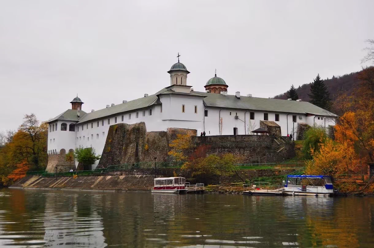 Travel to România on X: 