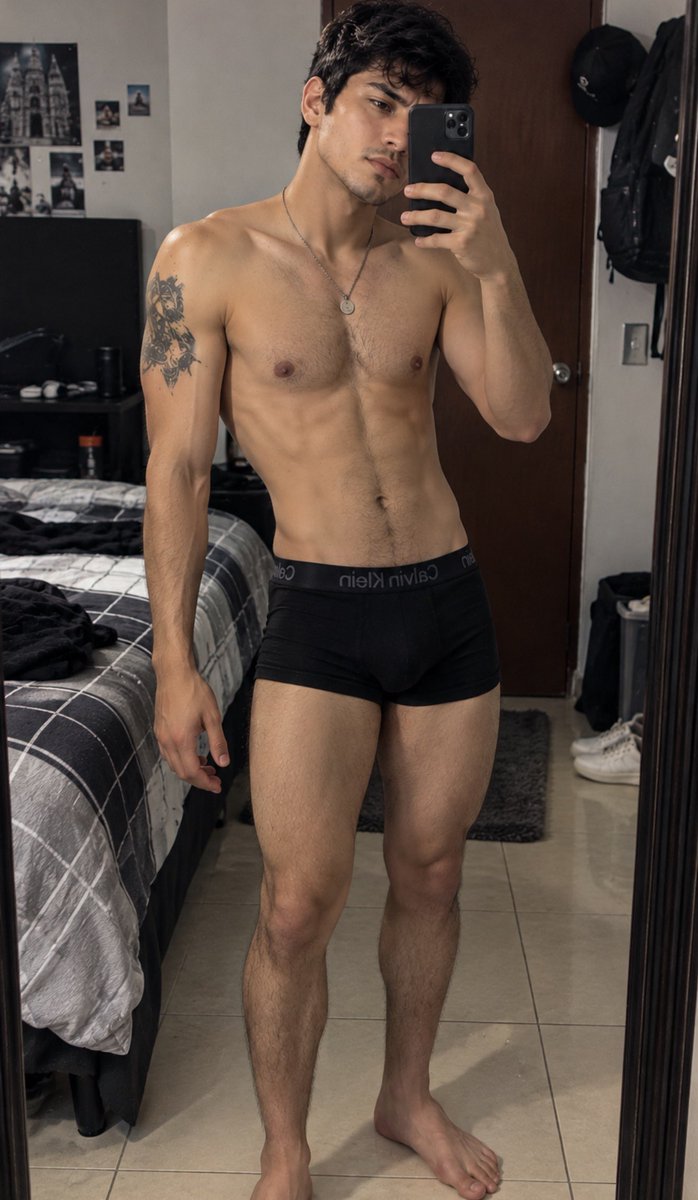 Nasiv_mx's tweet photo. Vas a seguir mirándome desde lejos o te atreves a acercarte? 😏

— Nasiv 👑🏳️‍🌈

#Nasiv #GayLatino #Papi #MiradaPeligrosa https://t.co/6QfsCqcfi6