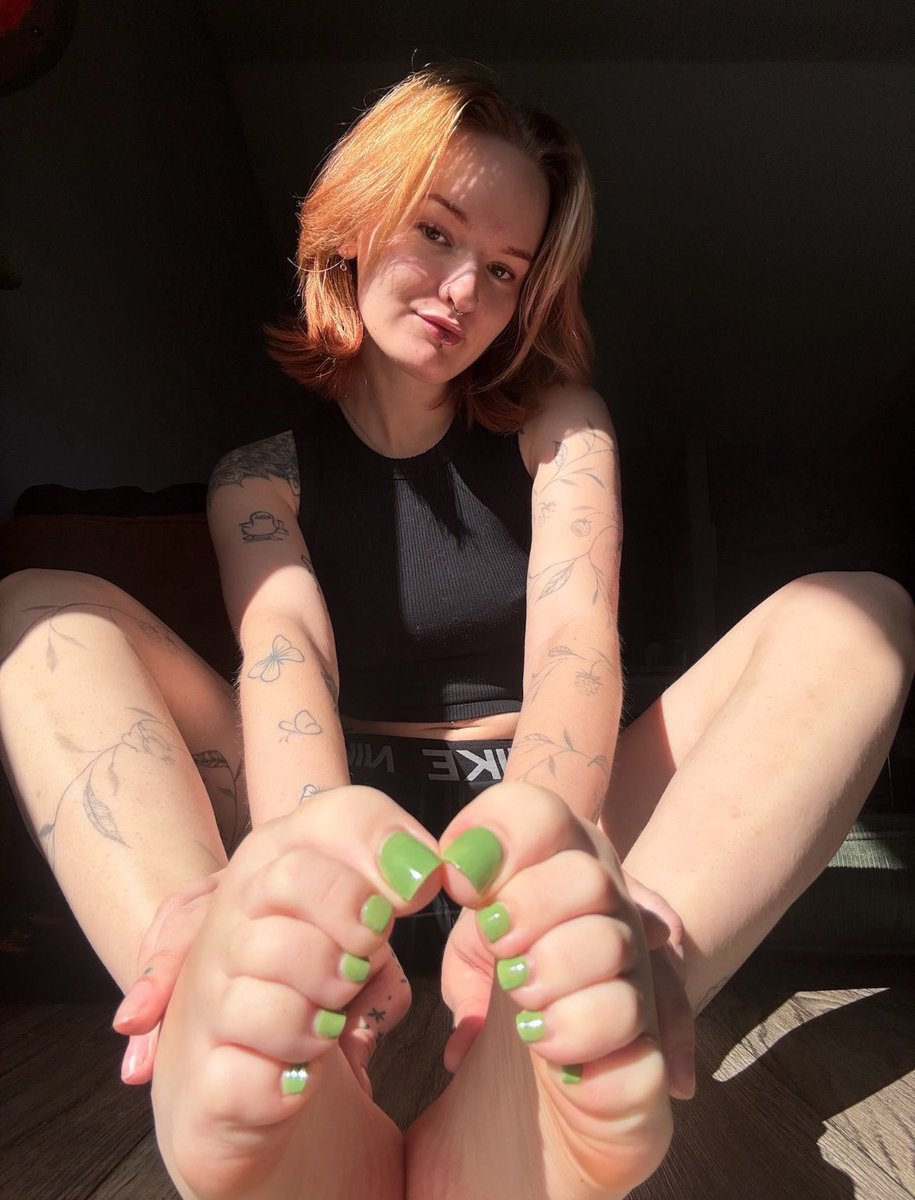 GoddessKamiiii's tweet photo. ojc i znowu robisz to samo znowu musisz zostać ukarany za podglądanie piesku😌 https://t.co/lwpL1IQm5J