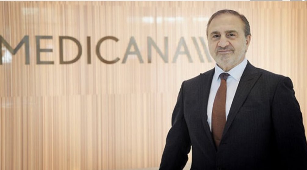 mucazat_'s tweet photo. Medicana Hastanelerinin sahibi Hüseyin Bozkurt, Ekrem İmamoğlu’na 4 milyon Doların belediyeye bağış olarak, 4 milyon Dolar'ı da elden vererek toplam 8 MİLYON dolar rüşvet verdiğini itiraf etmiş.
