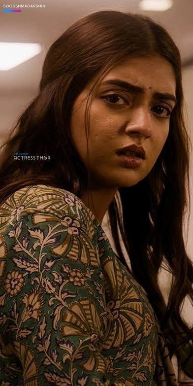 JAGUAR_17_'s tweet photo. Nazriya kandaroli munda nala milf aitu peruthu poita thevdiya moonj soothu ah patahle ufff🤤🤤🤤nala soothu adi vangiruuka maadu thevdiya munda mood moonji la kanji adikanum https://t.co/IGY33B1YZ0