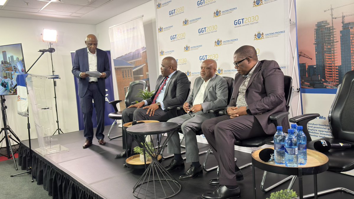 GPDID's tweet photo. [IN PICTURES]: The Gauteng Department of Infrastructure Development, the City of Johannesburg and the DBSA sign a Memorandum of Agreement to advance the Johannesburg CBD Revitalisation Programme, unlock investment opportunities and drive inner-city regeneration.

#GrowingGautengTogether
