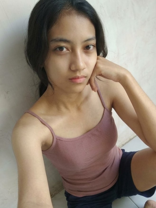 AdeliaZahriq1j's tweet photo. fuck it i’ll send you my address to rape me if you agree to kill me after https://t.co/yxFm95DboQ