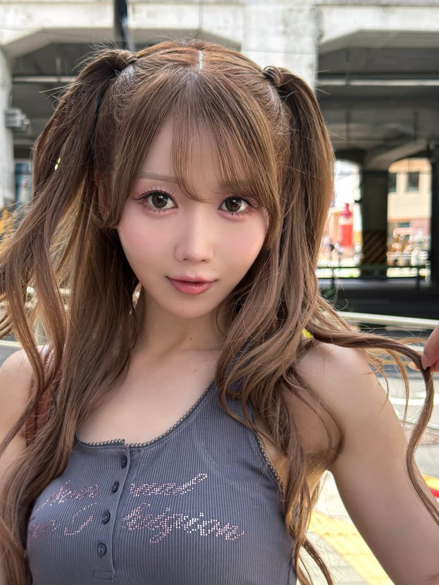 uqz1_'s tweet photo. 大谷映美里 顔と着衣🥧でドクドクと出る

#顔抜き #おなぺ #オナペ https://t.co/GG2Uo94rrU