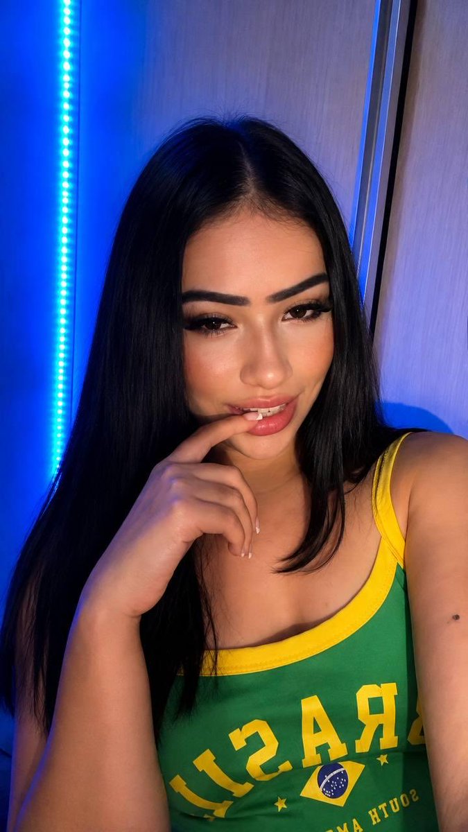 xhr_esme's tweet photo. Who’s actually over 30 years old on X ?? 😍🤤
I wanna see some old men rn 👀 https://t.co/RVg5tafdwo