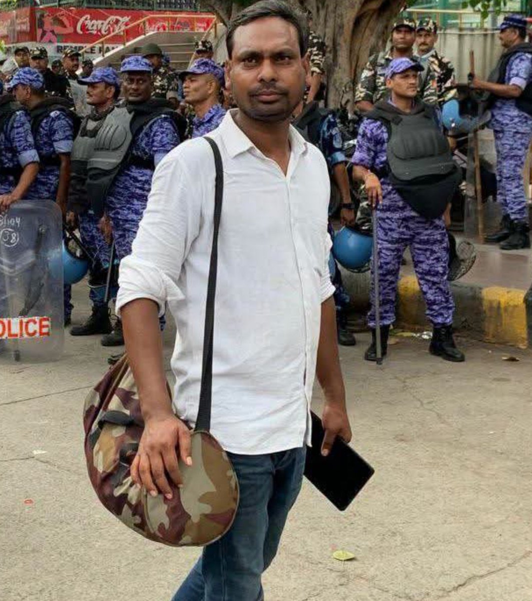 SurajKrBauddh's tweet photo. "Chamar Tola." 😡

"Disgusting, casteist judiciary!" 🤡

Ashok Prabhat belongs to Scheduled Caste community and is a student leader.

His village is Mustahkam, but Basti Judicial Magistrate issued a summons identifying it by caste identity: "Chamar Tola." Sick! https://t.co/Cuoam4mQQ8