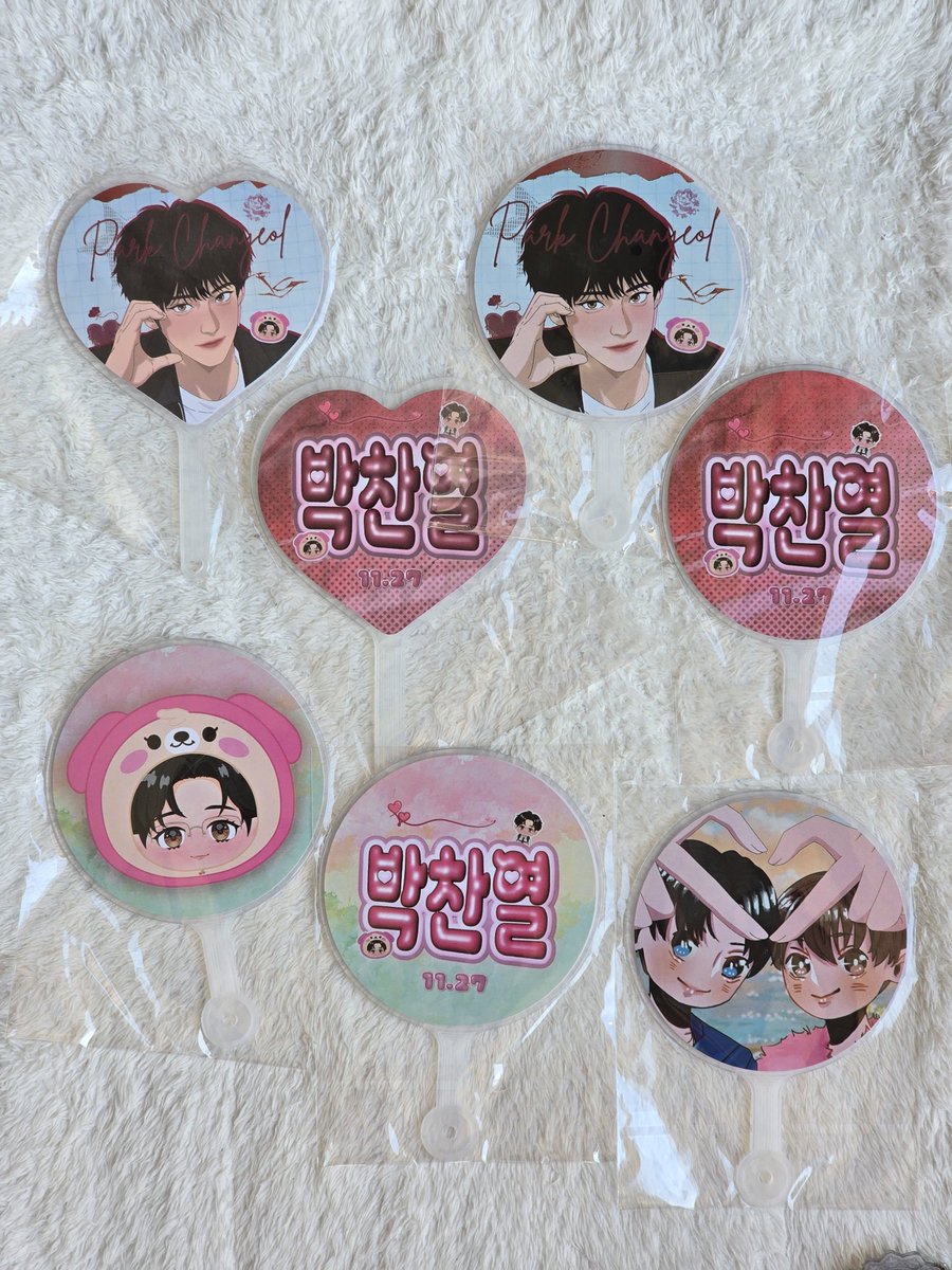 etherixelle's tweet photo. Loe guys buy na kayo pls I need money para makanood ng EXhOrizon dot in cinemas 🥹🫶🏻

Shikishi Board ₱127 ea
Mini Uchiwa ₱95 ea
Heart Yeol 5cm kr ₱45 ea
Yeoldaengge 4cm kr ₱35 ea

Discount if getting more!
T. wts lfb exo chanyeol chanbaek https://t.co/EBeapnFVOD